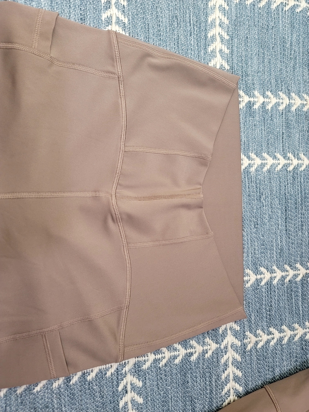 Ingrid & Isabel Taupe High-Waist Pocket Leggings - Picture 4 of 5